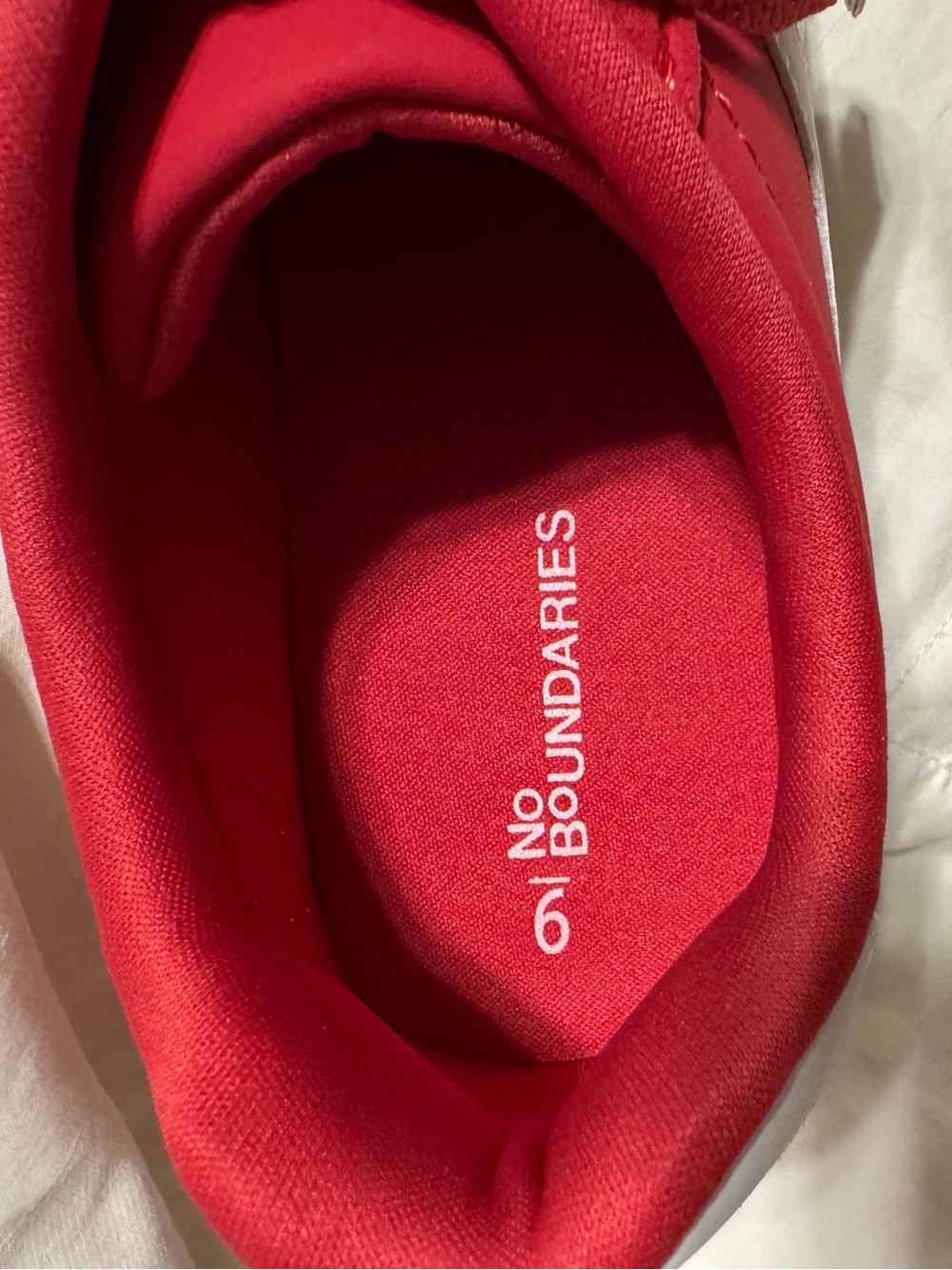 No Boundaries Red Lace-Up Sneakers | Women’s Size 9 | - Picture 6 of 7